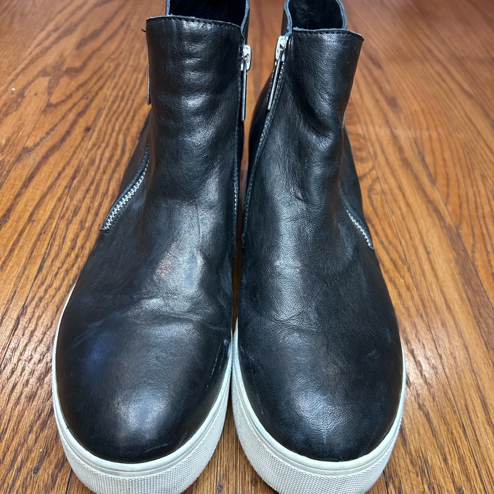 J/SLIDES Men's Black Leather Zipper Boots